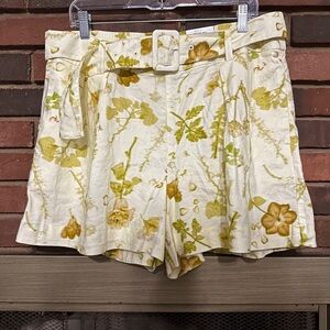 🛍️NET. I-N-C Regular High Rise floral 4 inch shorts with belt size XL